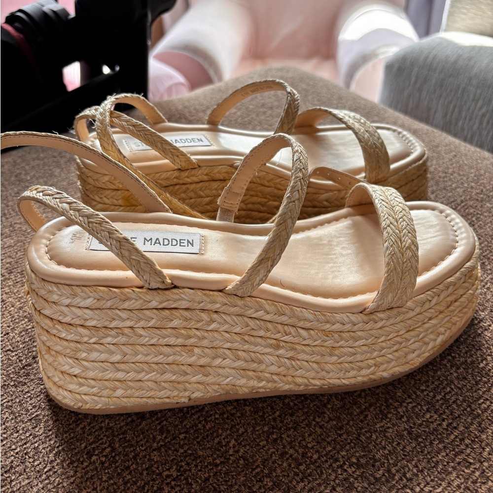 Steve Madden abundant wedges